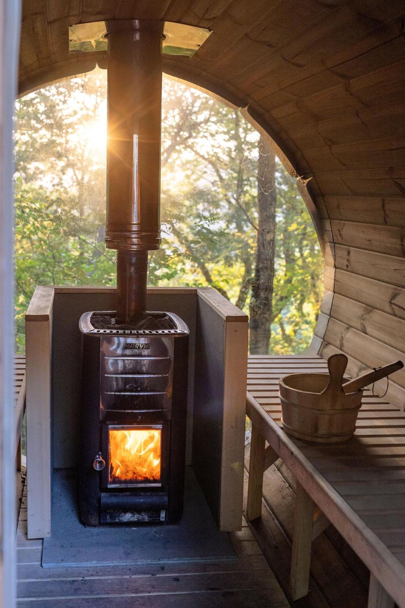 Chestnut Tree House With Hot Tub & Sauna Barmouth Eksteriør bilde