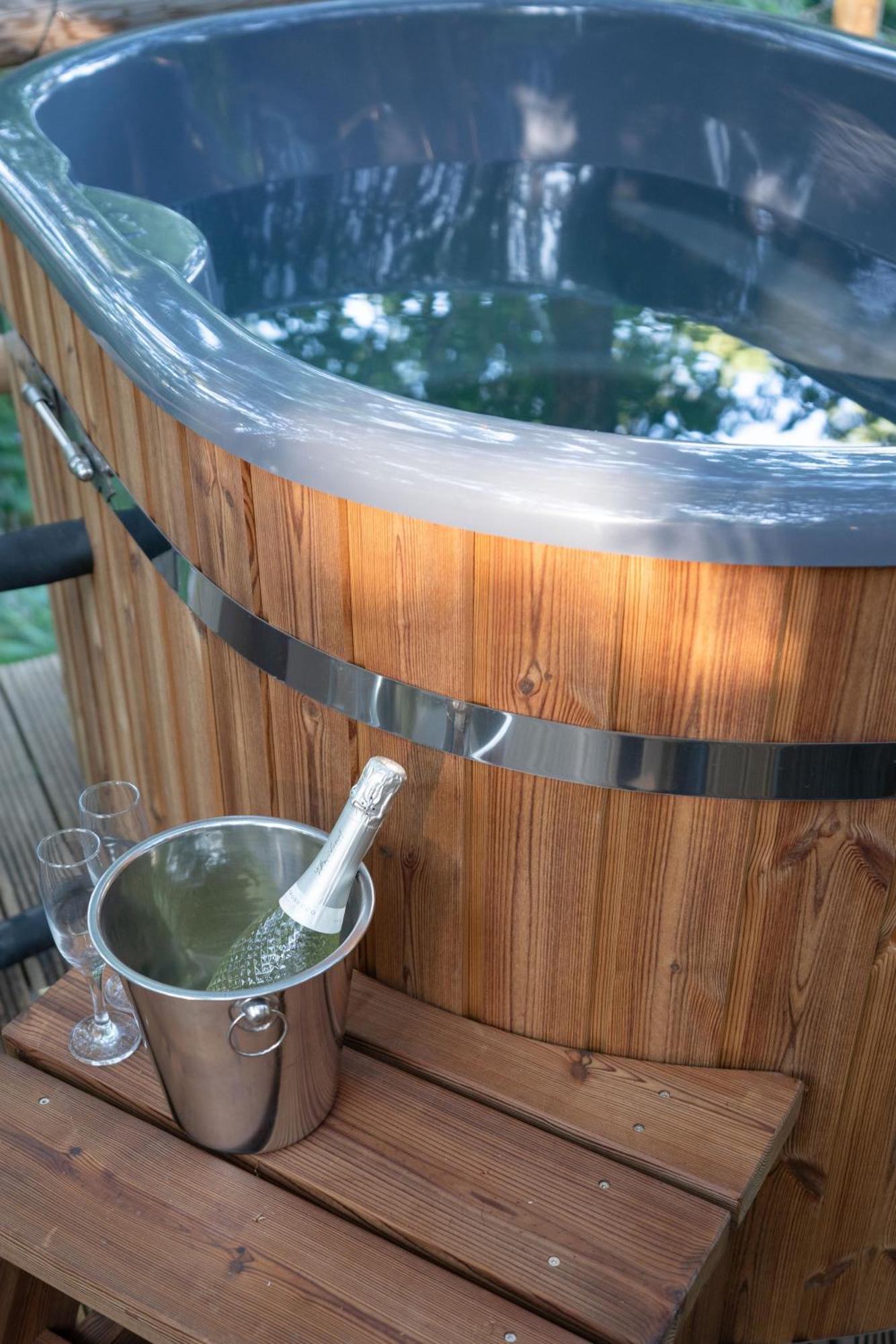 Chestnut Tree House With Hot Tub & Sauna Barmouth Eksteriør bilde