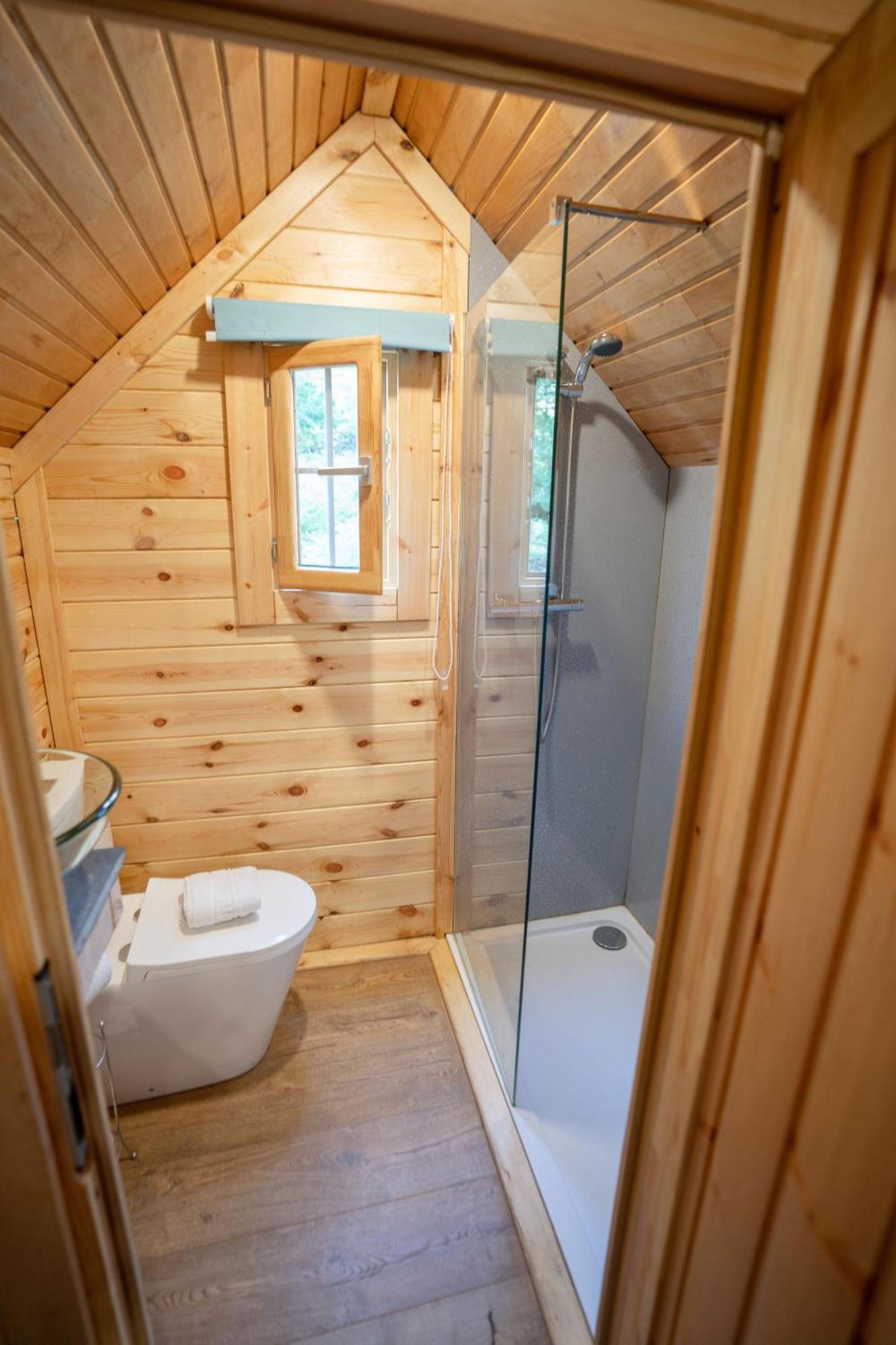 Chestnut Tree House With Hot Tub & Sauna Barmouth Eksteriør bilde