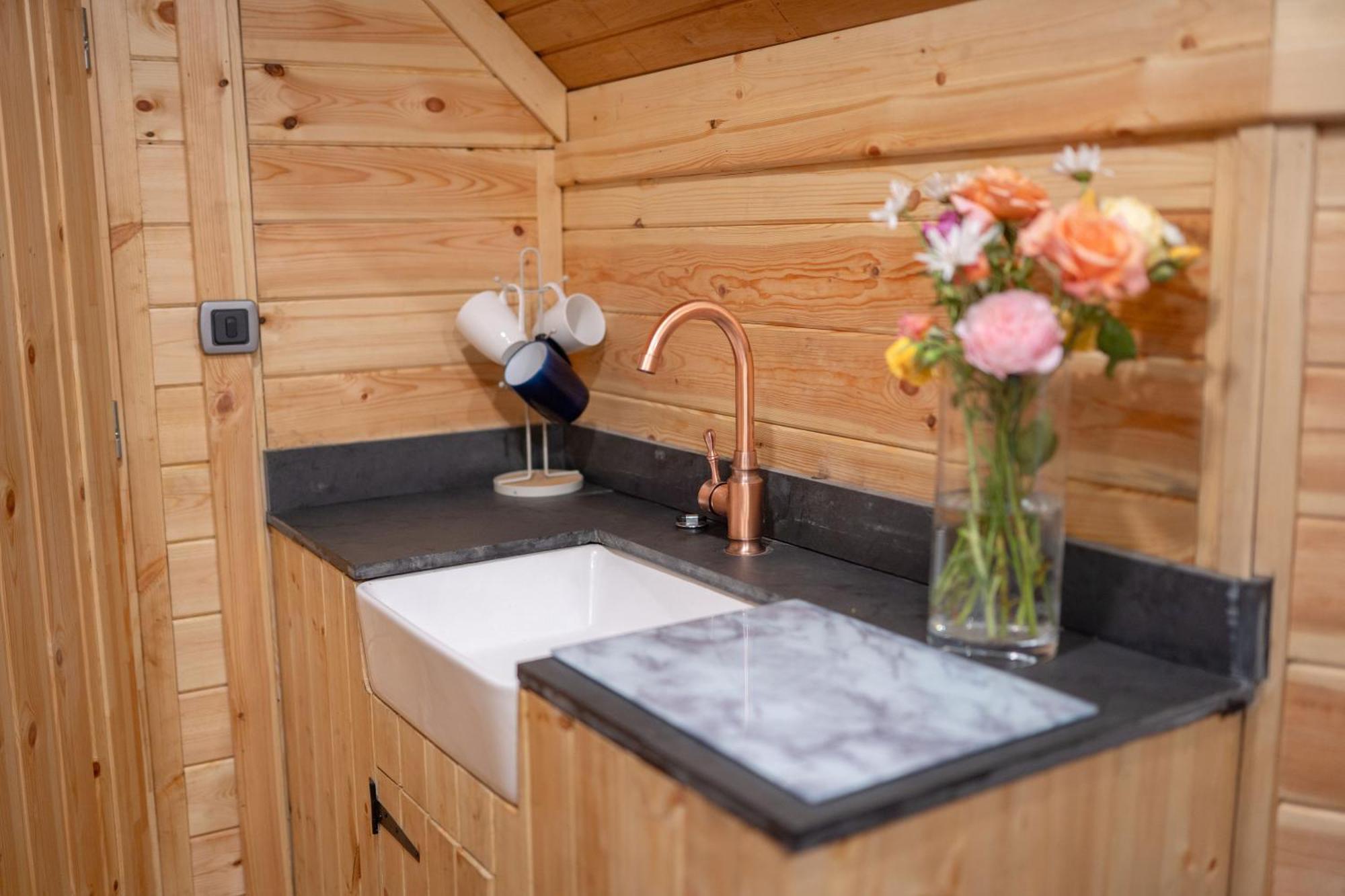 Chestnut Tree House With Hot Tub & Sauna Barmouth Eksteriør bilde